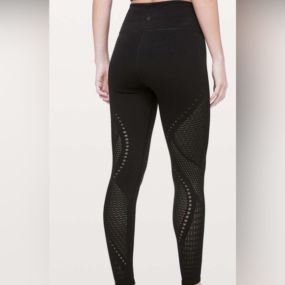 Lululemon Reveal Tight - Picture 3 of 9